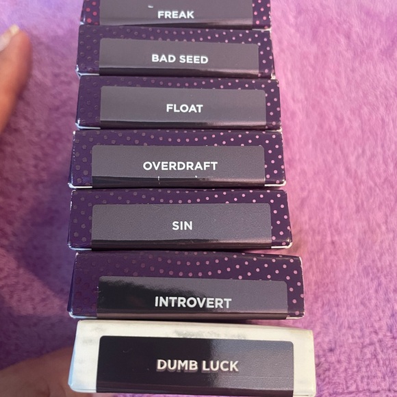 SOLD- Urban Decay 24/7 Shadows - Picture 2 of 2